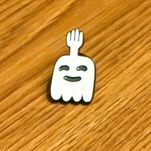 Women’s Accessories Cute Hi Five White Smiling Ghost Enamel Pin Regular Show